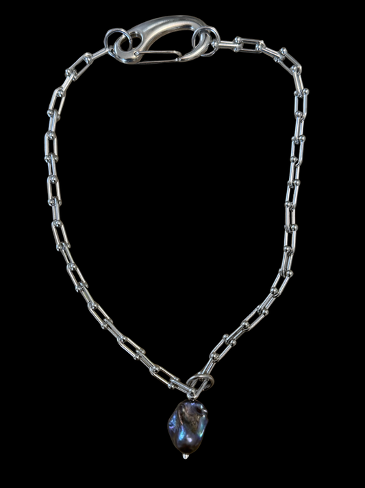 Peacock Pearl Necklace